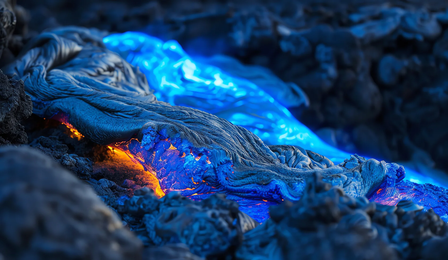 Rahasia Blue Fire Gunung Ijen: Wisata Malam Spektakuler