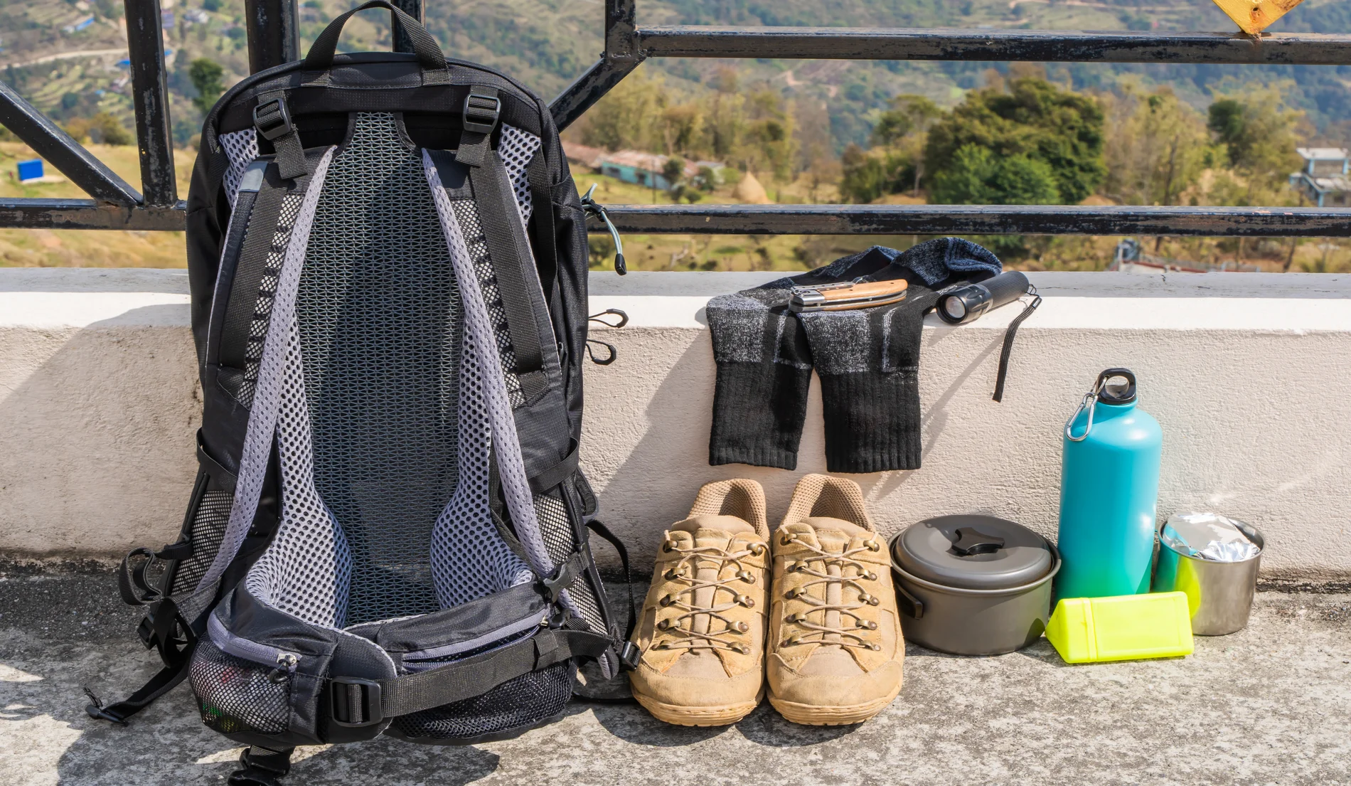 Backpacking Gear Essentials: Equipment Wajib & Review Produk Terbaik