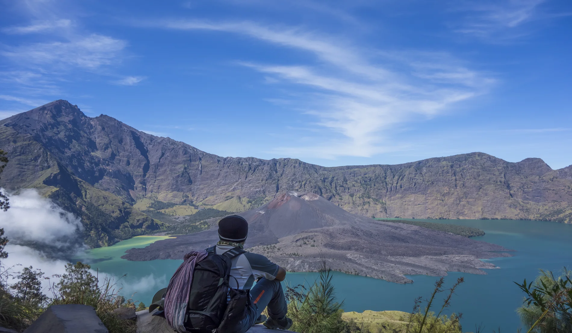 Gunung Rinjani Lombok: Destinasi Pendakian Terbaik Indonesia
