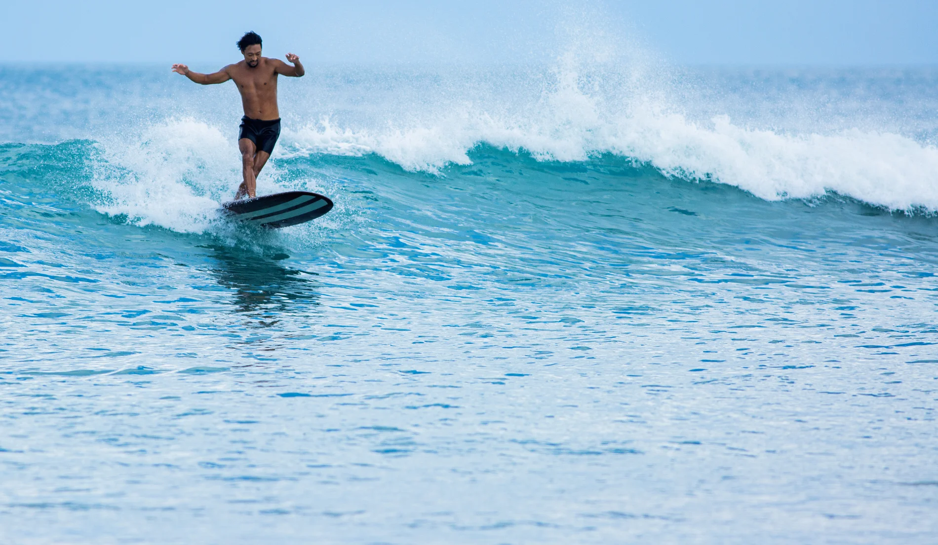 Pantai Terbaik Bali untuk Surfing dan Sunset