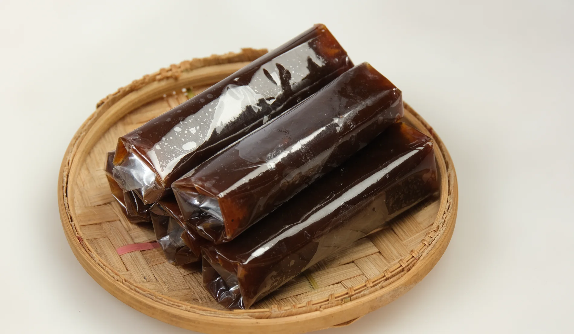 Wisata Kuliner Berbasis Bahan Lokal: Dari Pasar Tradisional ke Meja Makan